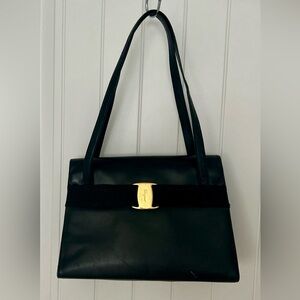 Versatile and sophisticated Salvatore
Ferragamo handbag